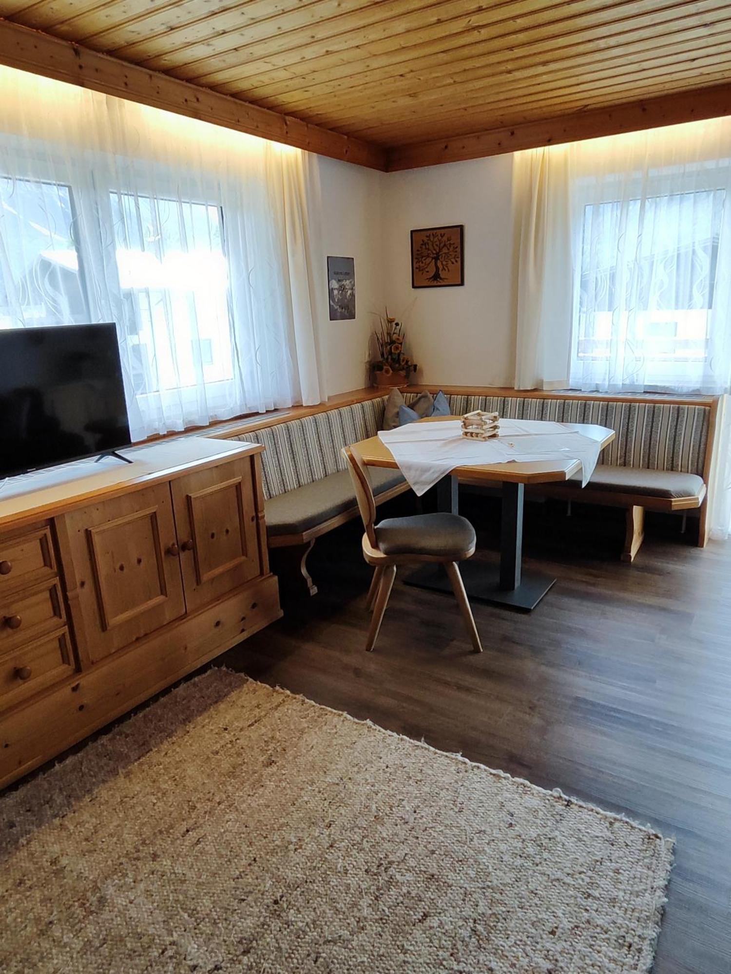 Apartmenthaus Bader Leutasch Exteriör bild